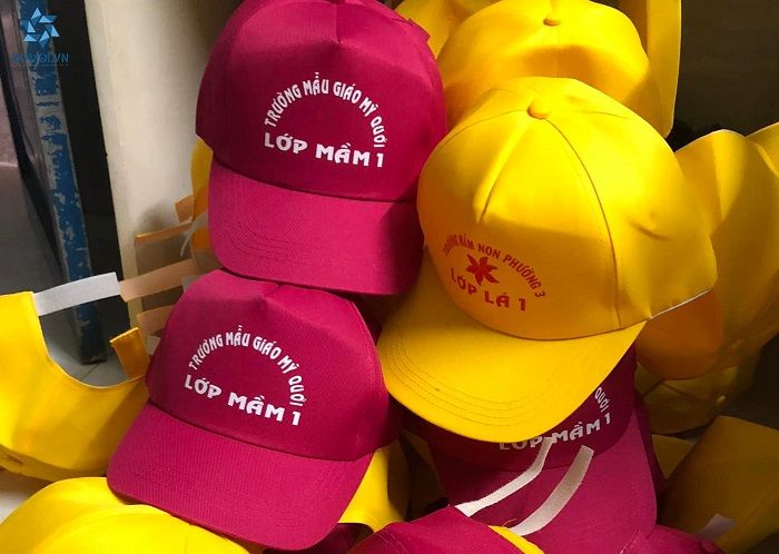 may-mu-dong-phuc-mam-non-vai-mem-an-toan-cho-be