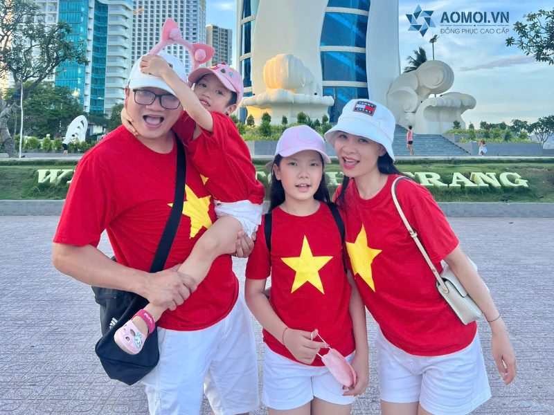 Chuyên may áo cờ đỏ sao vàng tại Lai Châu với chất liệu cao cấp, in sắc nét, đường may chắc chắn. Nhận sản xuất số lượng lớn cho sự kiện