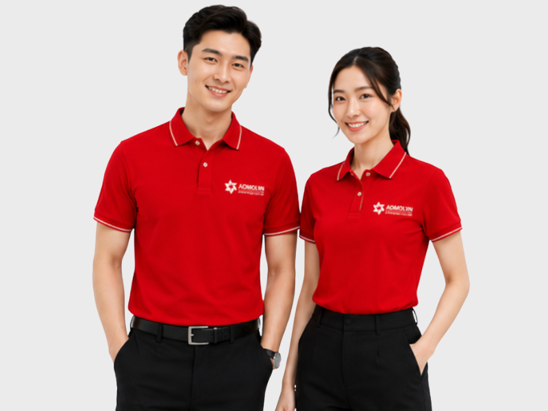 Mẫu Áo Phông Đồng Phục Màu Đỏ Nổi Bật Thu Hút Mọi Ánh Nhìn là sự lựa chọn hoàn hảo dành cho doanh nghiệp, đội nhóm, câu lạc bộ và tổ chức muốn xây dựng hình ảnh mạnh mẽ, năng động và đầy nhiệt huyết.
