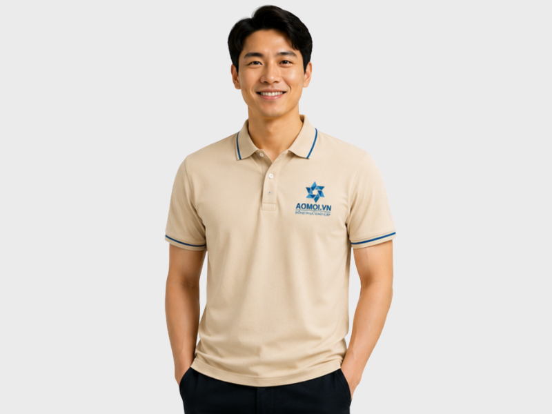Mẫu Áo Phông Đồng Phục Màu Be Sang Trọng Và Tinh Tế là lựa chọn hoàn hảo dành cho doanh nghiệp, đội nhóm và tổ chức muốn xây dựng hình ảnh chuyên nghiệp, hiện đại và đẳng cấp.